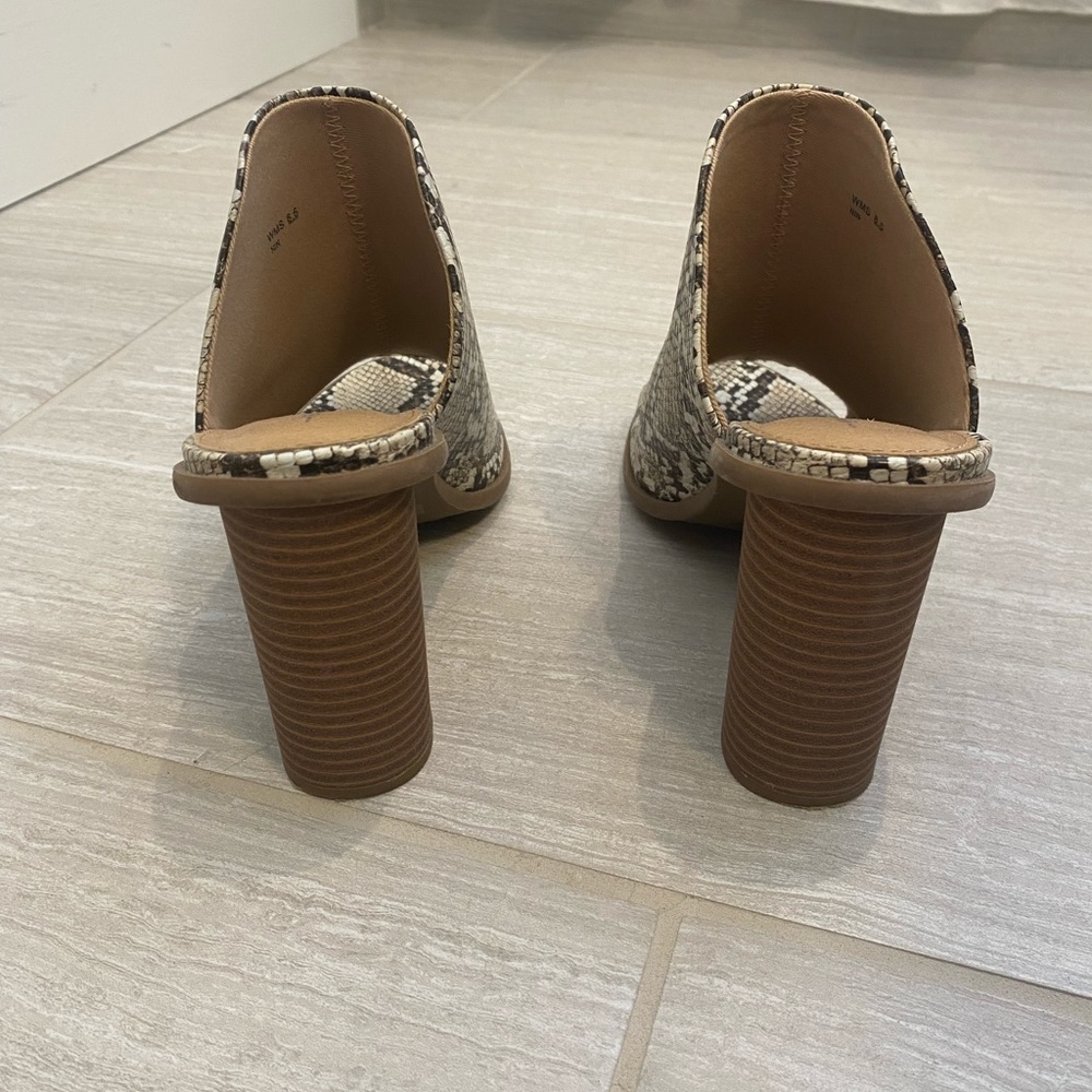 Snake Print Heels - Picture 4 of 5